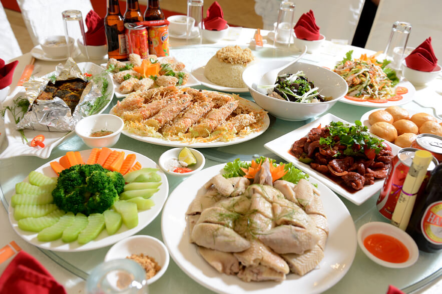 Đặt tiệc đám giỗ tại nhà The Catering uy tín tại TPHCM.