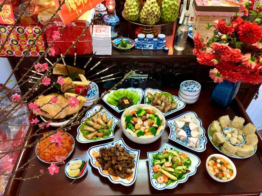 Đặt tiệc đám giỗ tại nhà The Catering uy tín tại TPHCM.